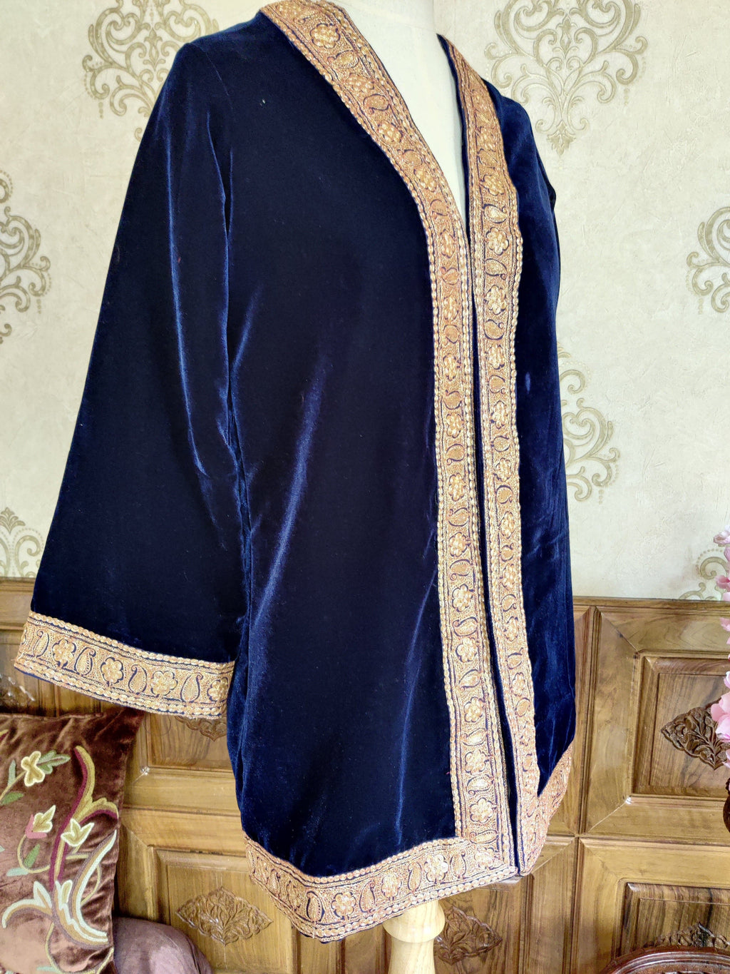 Blue Kashmiri Velvet Kimono Robe with Tilla Embroidery – 89cm